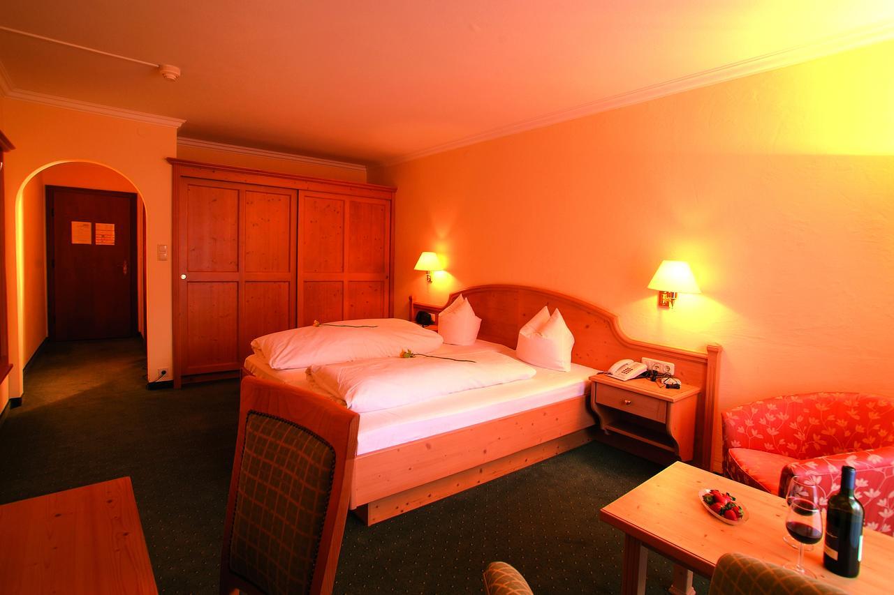 Hotel Goldenes Kreuz 탄하임 외부 사진
